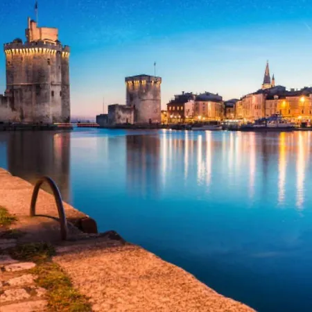 Au Calme Proche De La Rochelle, De La Et Du Golf Nyaraló *