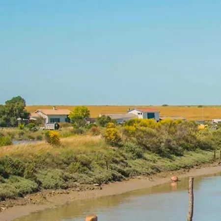 Nyaraló Au Calme Proche De La Rochelle, De La Et Du Golf *